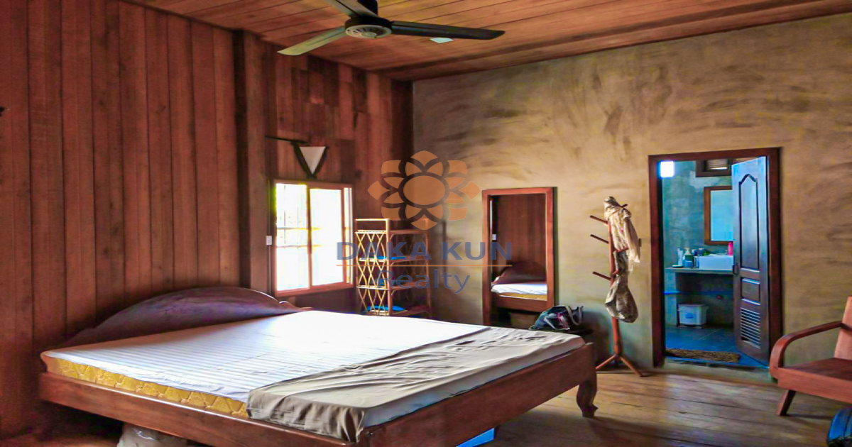 3 Bedrooms House for Rent in Siem Reap City-Sala Kamruek